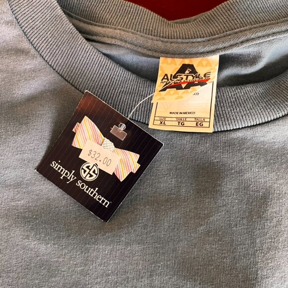 Simply Southern Shirt Women’s XL NWT Long Sleeve Bow tie Boots Outdoors Bear - Picture 3 of 8